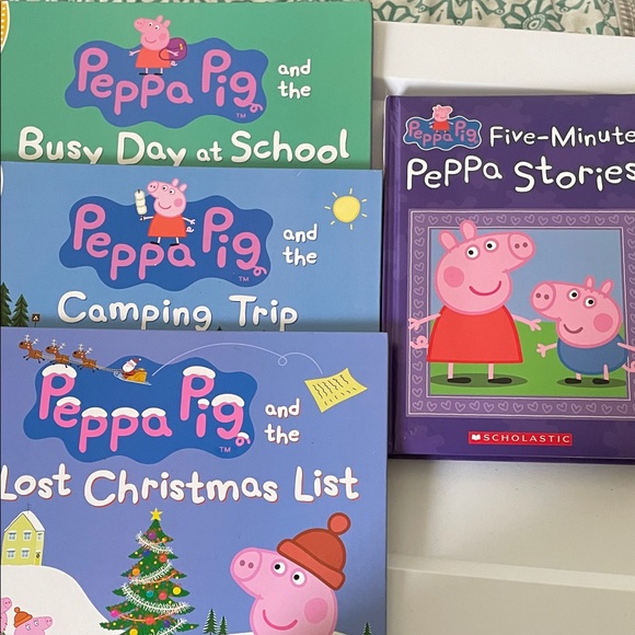 Scholastic Peppa Pig Hardbound book collection- 4 books - Picture 1 of 9
